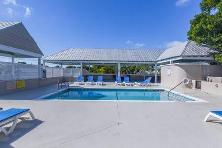 New Casa Caribe By Brightwild- Two-story Rooftop Pool *
