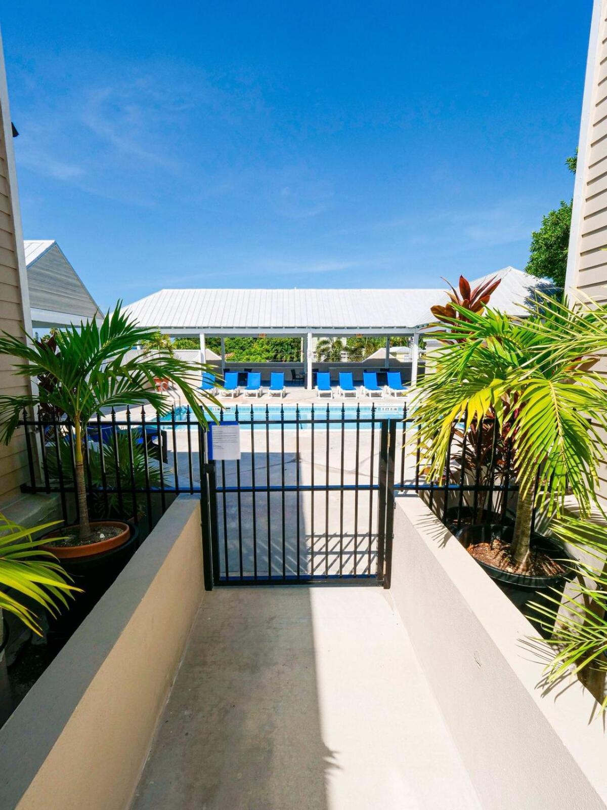 Holiday home New Casa Caribe By Brightwild- Two-story Rooftop Pool Key West